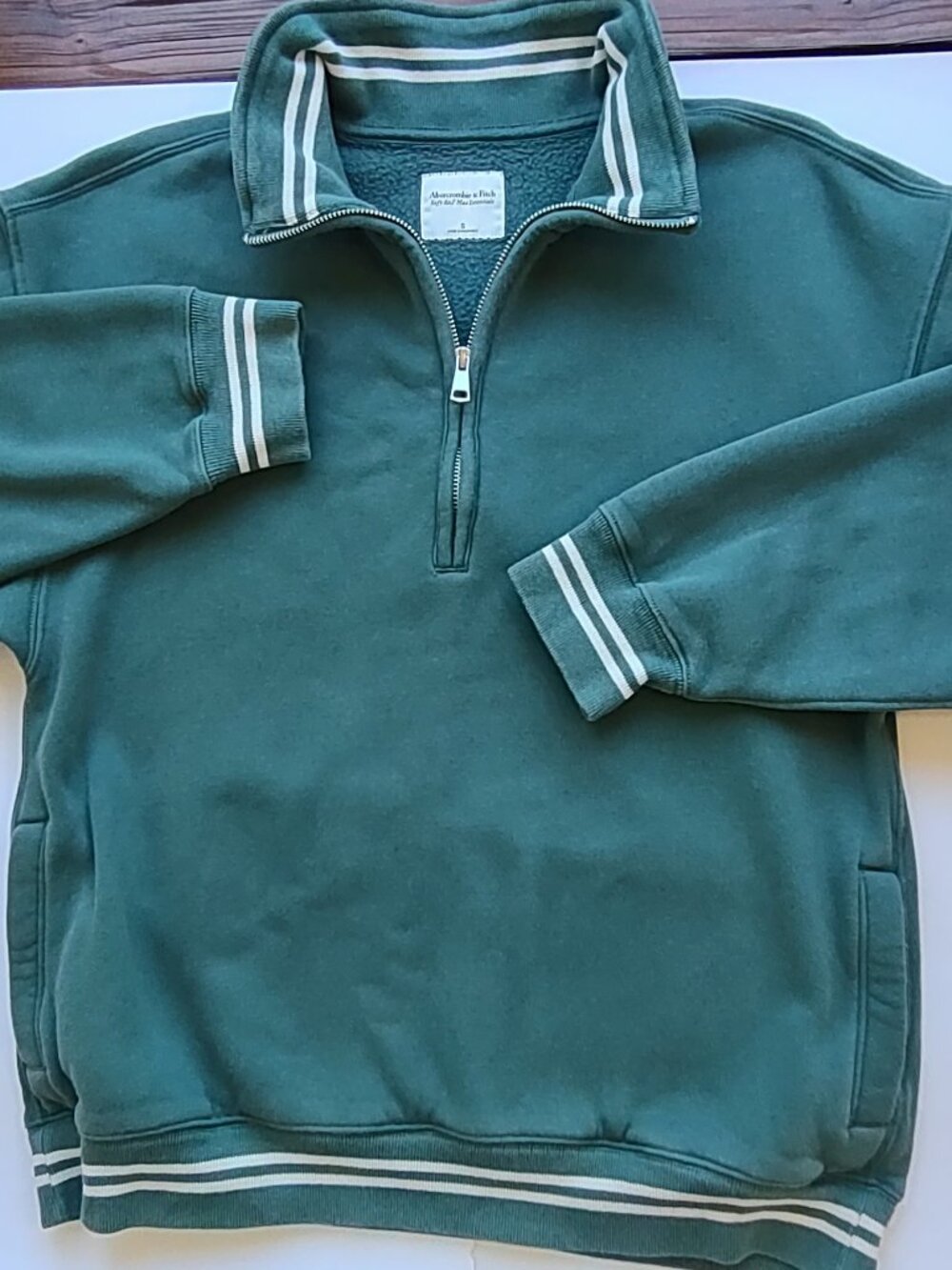 Abercrombie Fitch Soft A&F Max Essentials Sweatshirt Striped 1/4 Zip Sz Small - Picture 3 of 9